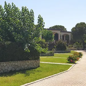 Angela Apartment Razata